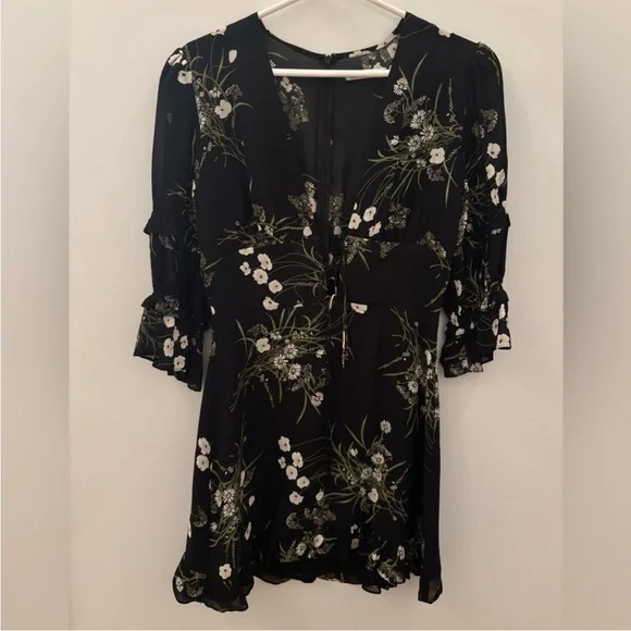 NWOT Reformation Lauralei Black Ruffled Puff Sleeve Veuve Floral Mini Dress 4 XS - Picture 5 of 13